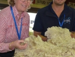 kathryn-egarton-warbuton-charles-sturt-university-western-australia-with-western-australian-dohne-breeders-association-president-rhys-parsons-by-the-land